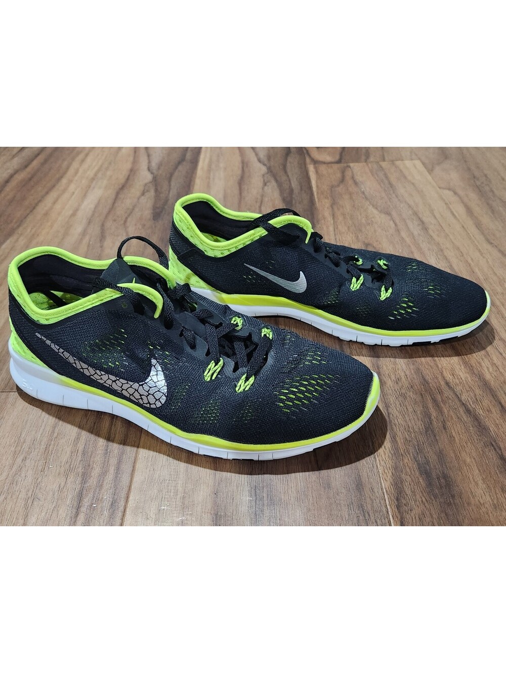 Nike Free RN Men's Running Shoes Size 8 Black and Neon Green